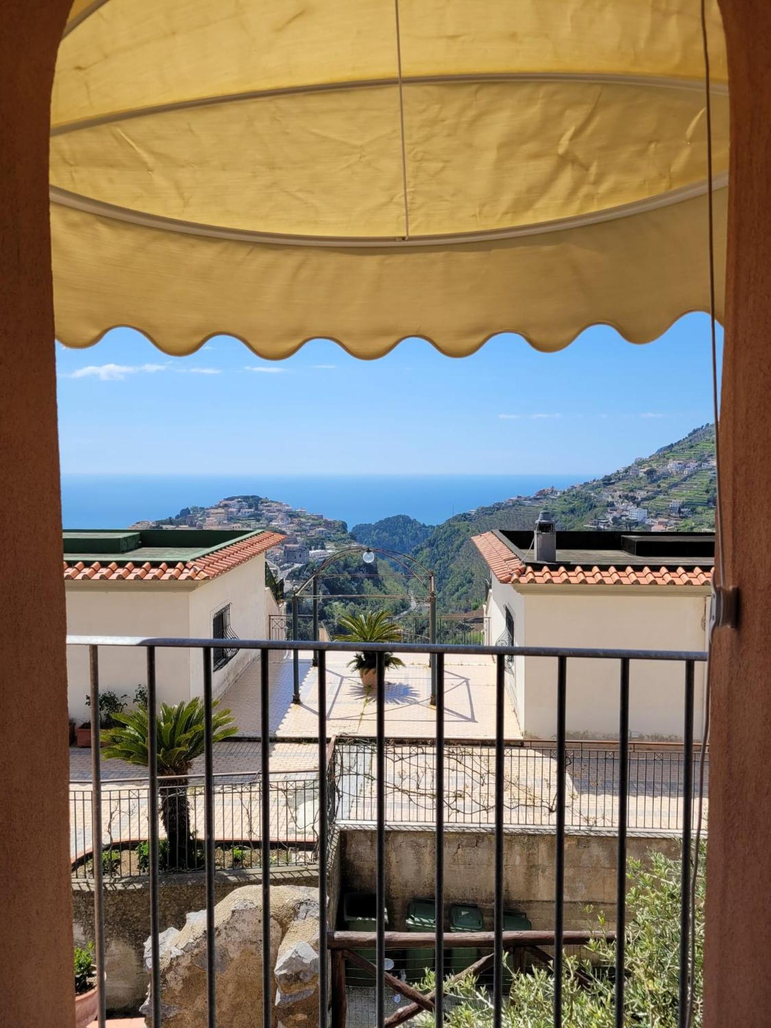 Holiday Luigi E Rachele Ravello Exteriör bild